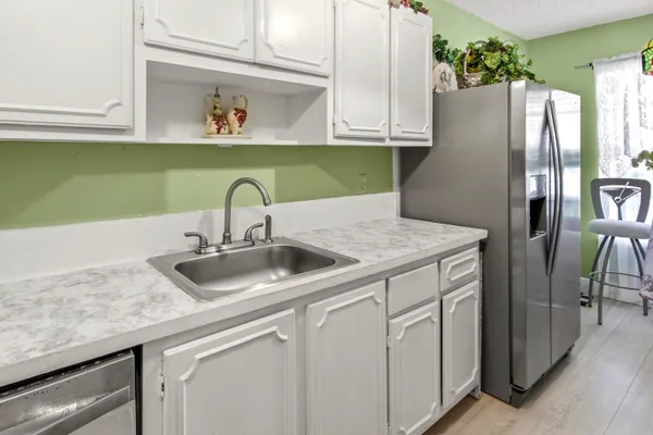 $185,900 | 2501 Red Hibiscus Boulevard, Unit 201, Delray Beach, FL 33445