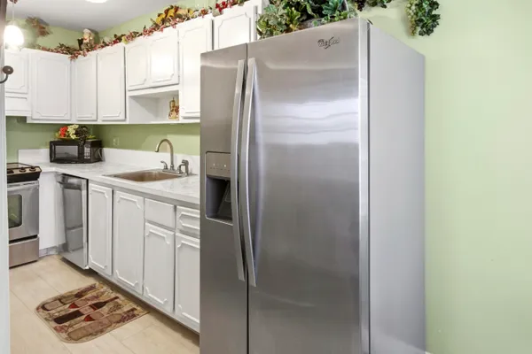 $185,900 | 2501 Red Hibiscus Boulevard, Unit 201, Delray Beach, FL 33445