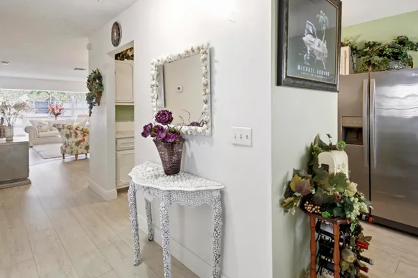 $185,900 | 2501 Red Hibiscus Boulevard, Unit 201, Delray Beach, FL 33445