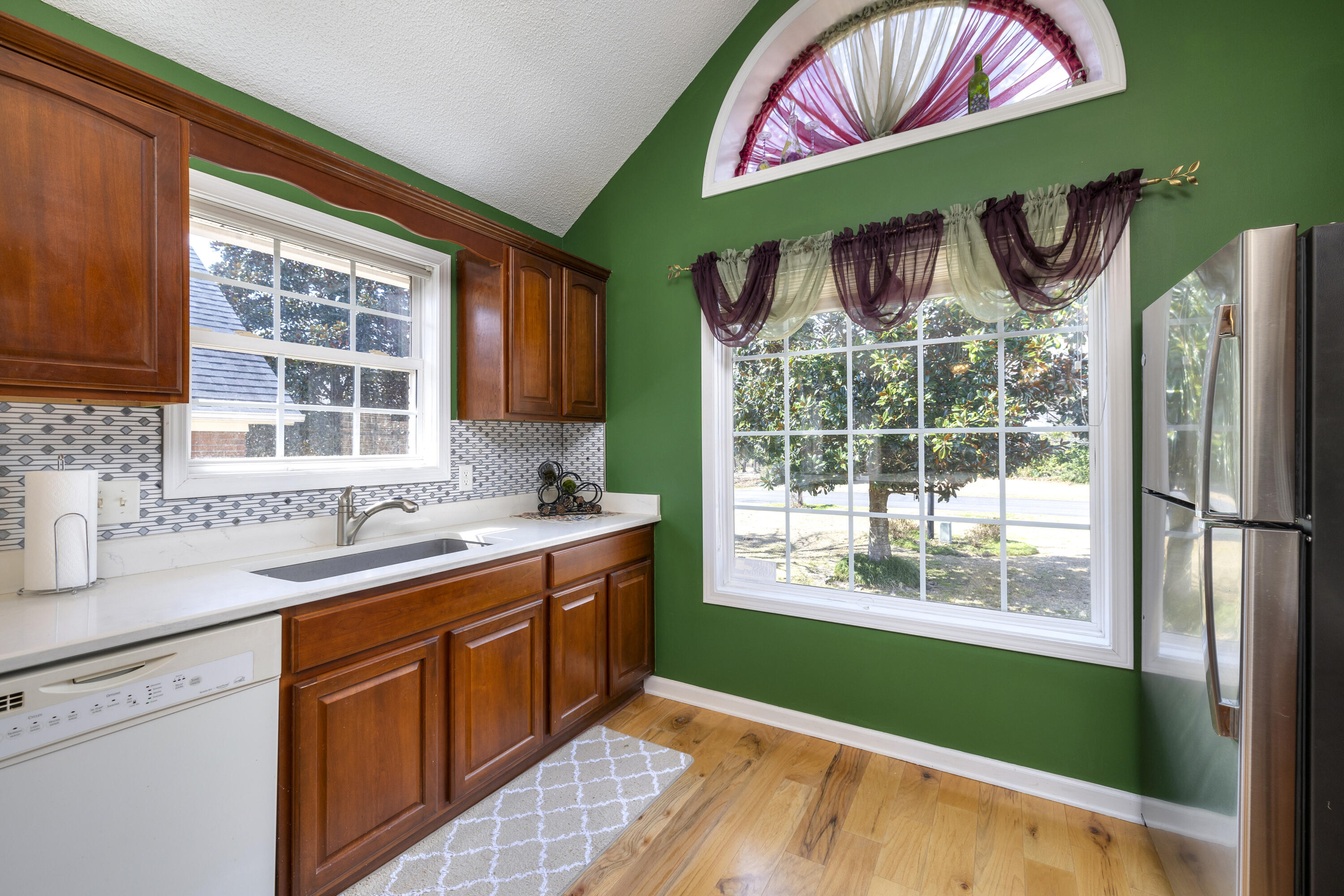 47 North Lake Circle Manning, SC 29102 - Photo 19 of 74 KITCHEN