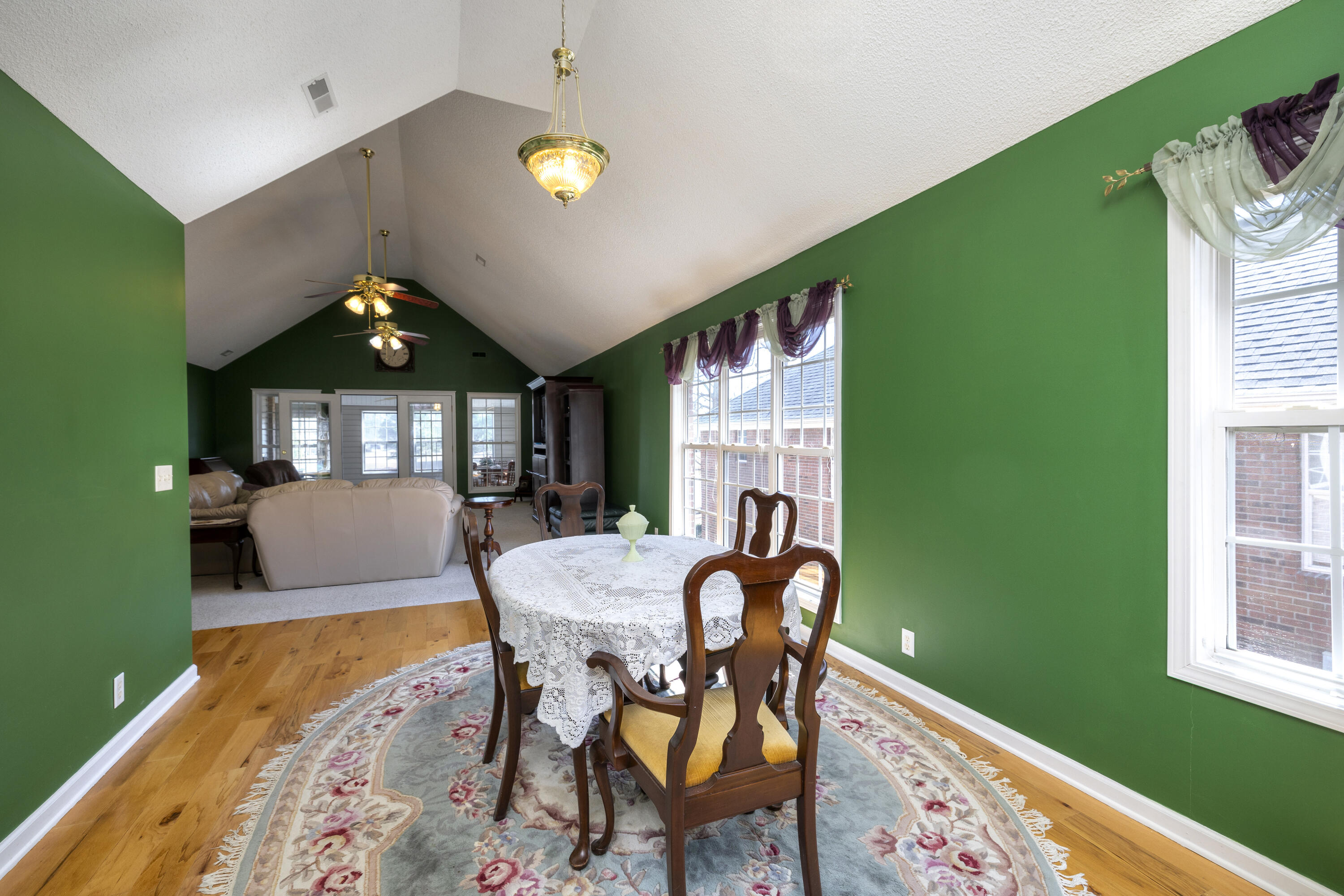 47 North Lake Circle Manning, SC 29102 - Photo 22 of 74 DINING AREA