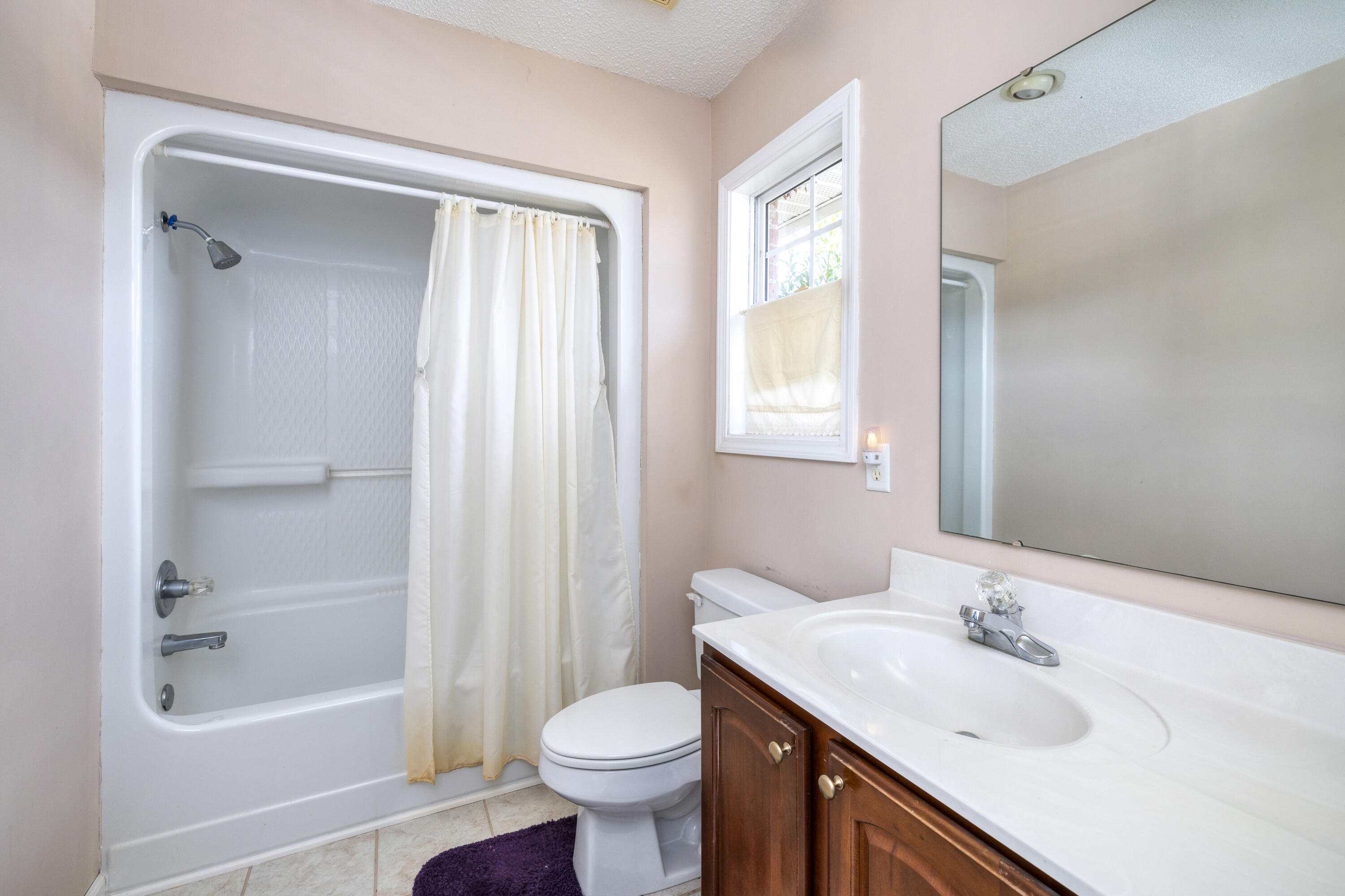 47 North Lake Circle Manning, SC 29102 - Photo 28 of 74 PRIMARY BATHROOM
