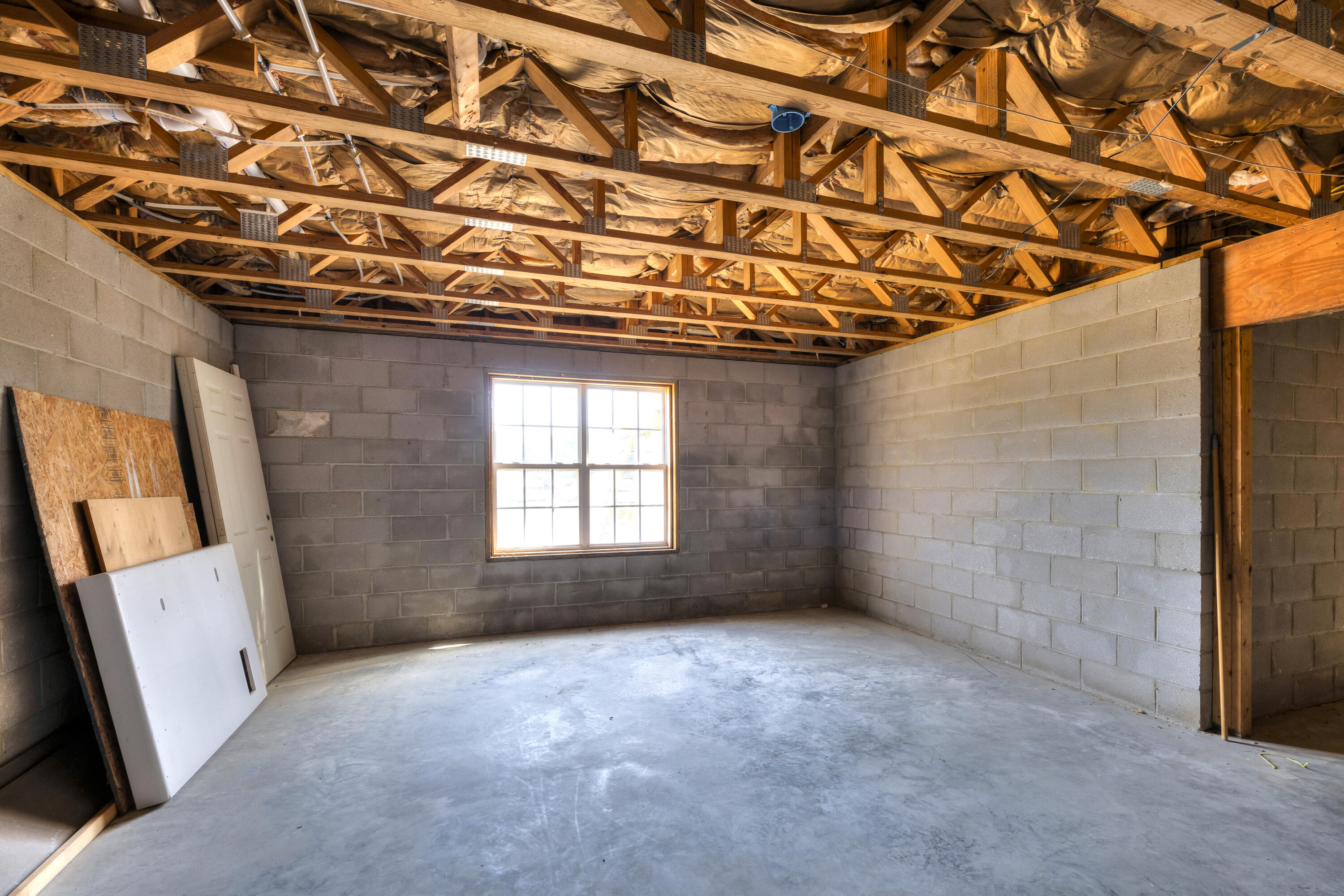 47 North Lake Circle Manning, SC 29102 - Photo 35 of 74 LOWER LEVEL