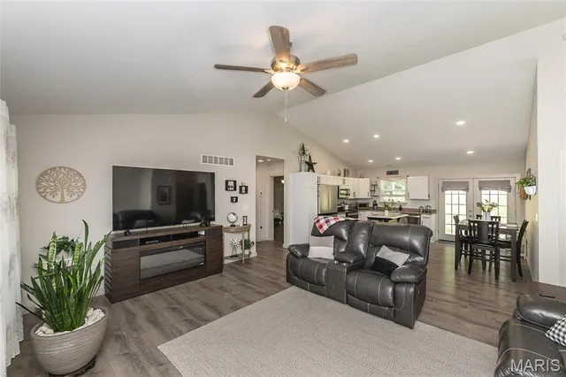 $379,900 | 11240 Cumberland Gap Drive, Marthasville, MO 63357