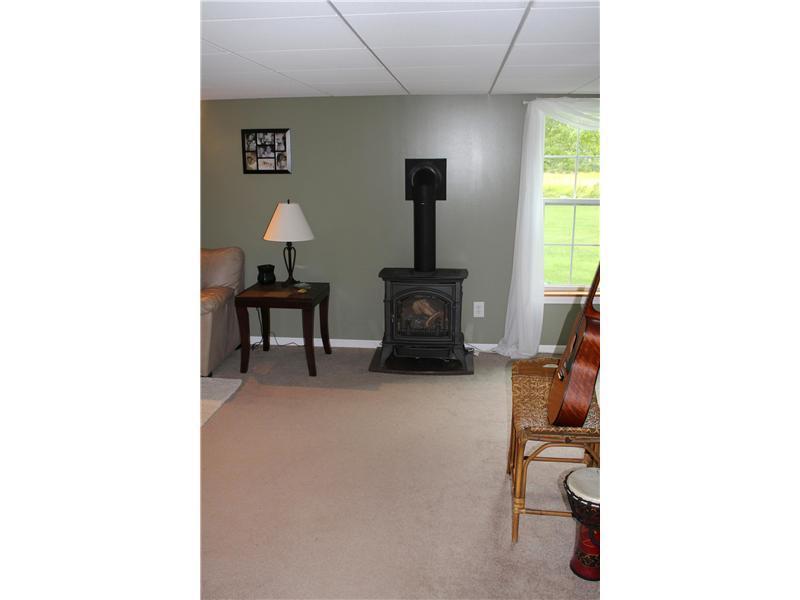 38 Wescott Road Gorham, ME 04038 - Photo 18 of 27 Den/Family/Great Room.