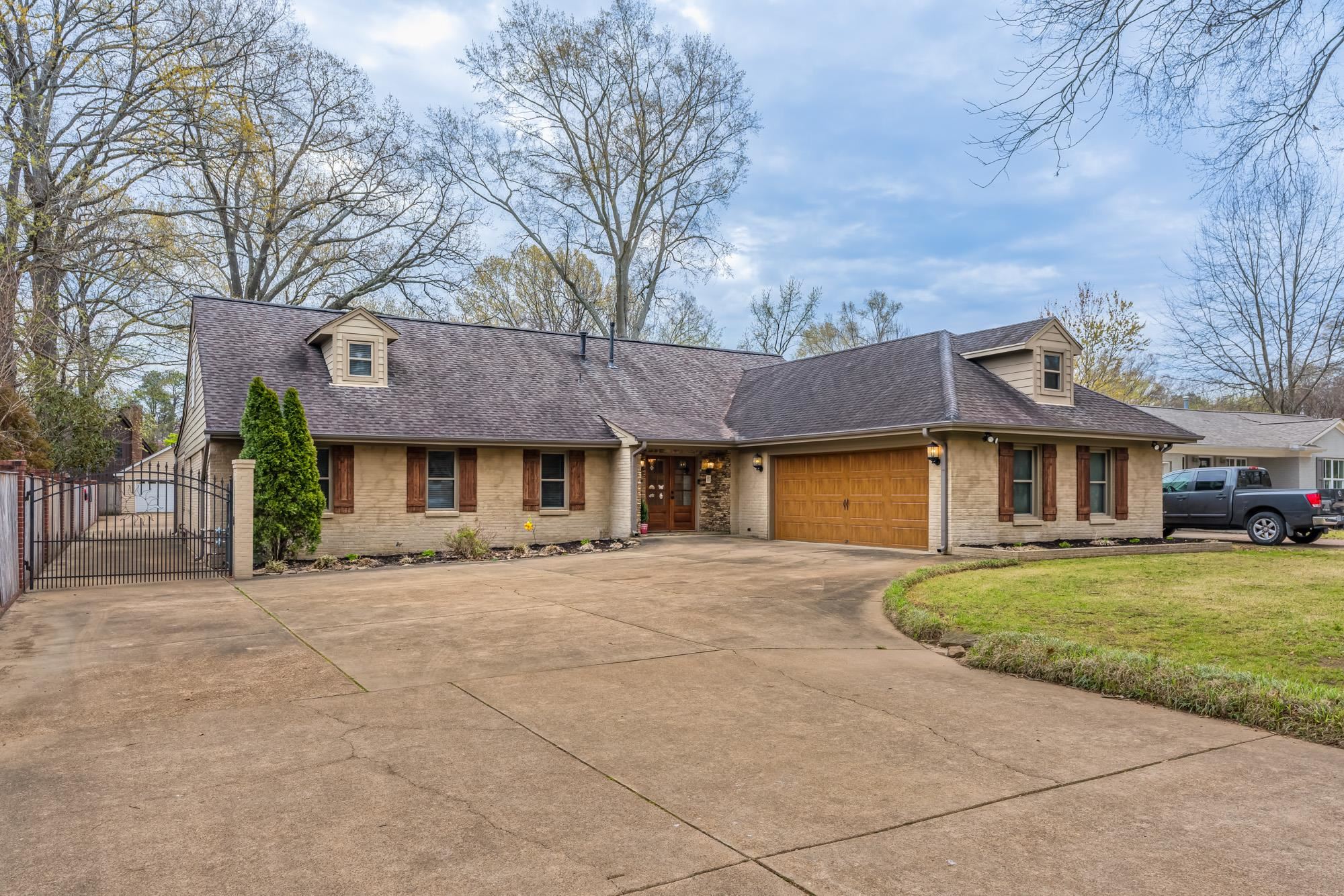 334 North Mendenhall Road Memphis, TN 38117 - Photo 1 of 25 Gallery Image 1