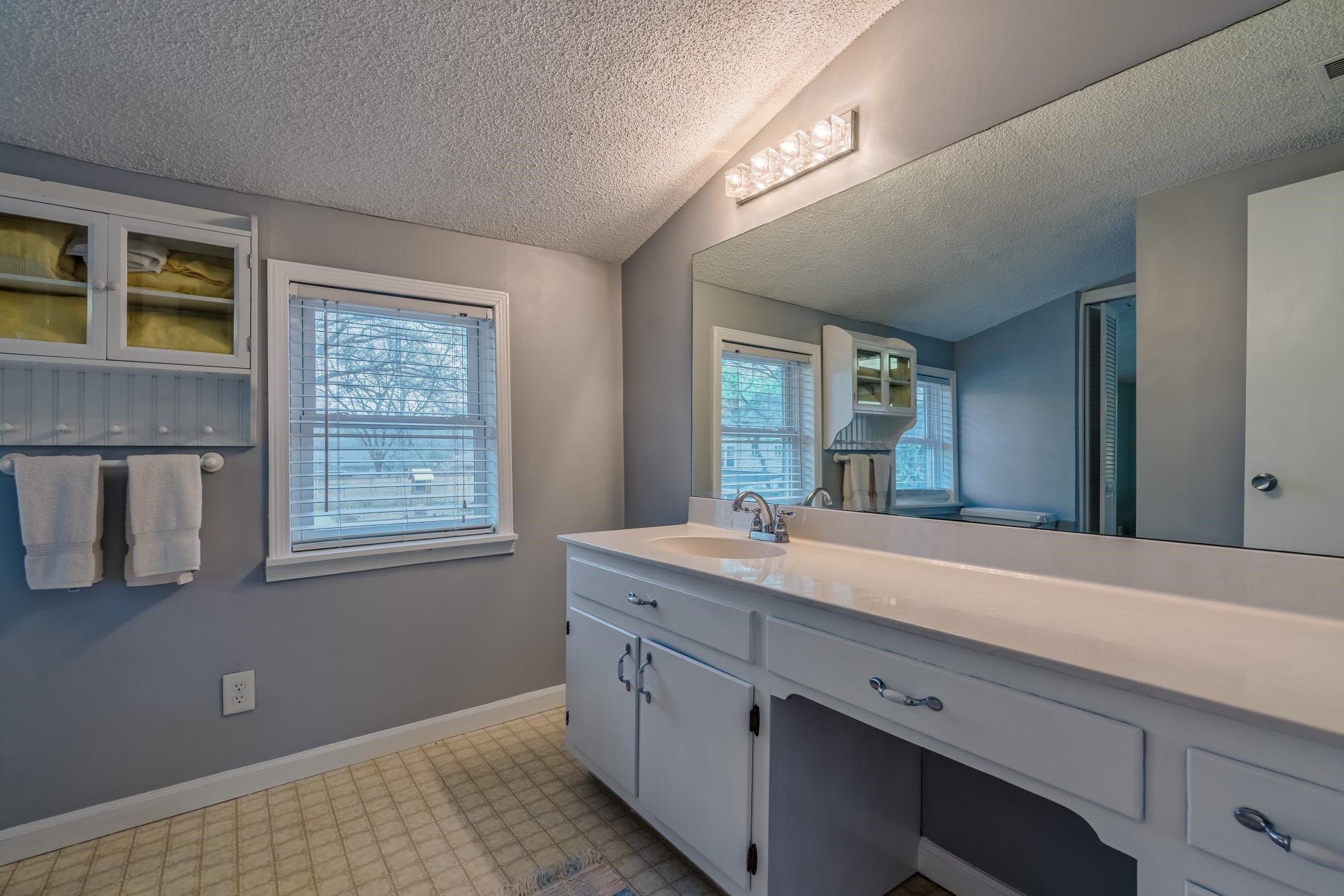 334 North Mendenhall Road Memphis, TN 38117 - Photo 18 of 25 Gallery Image 18