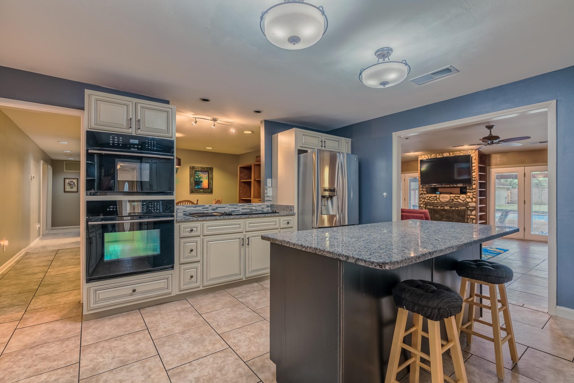334 North Mendenhall Road Memphis, TN 38117 - Photo 6 of 25 Gallery Image 6