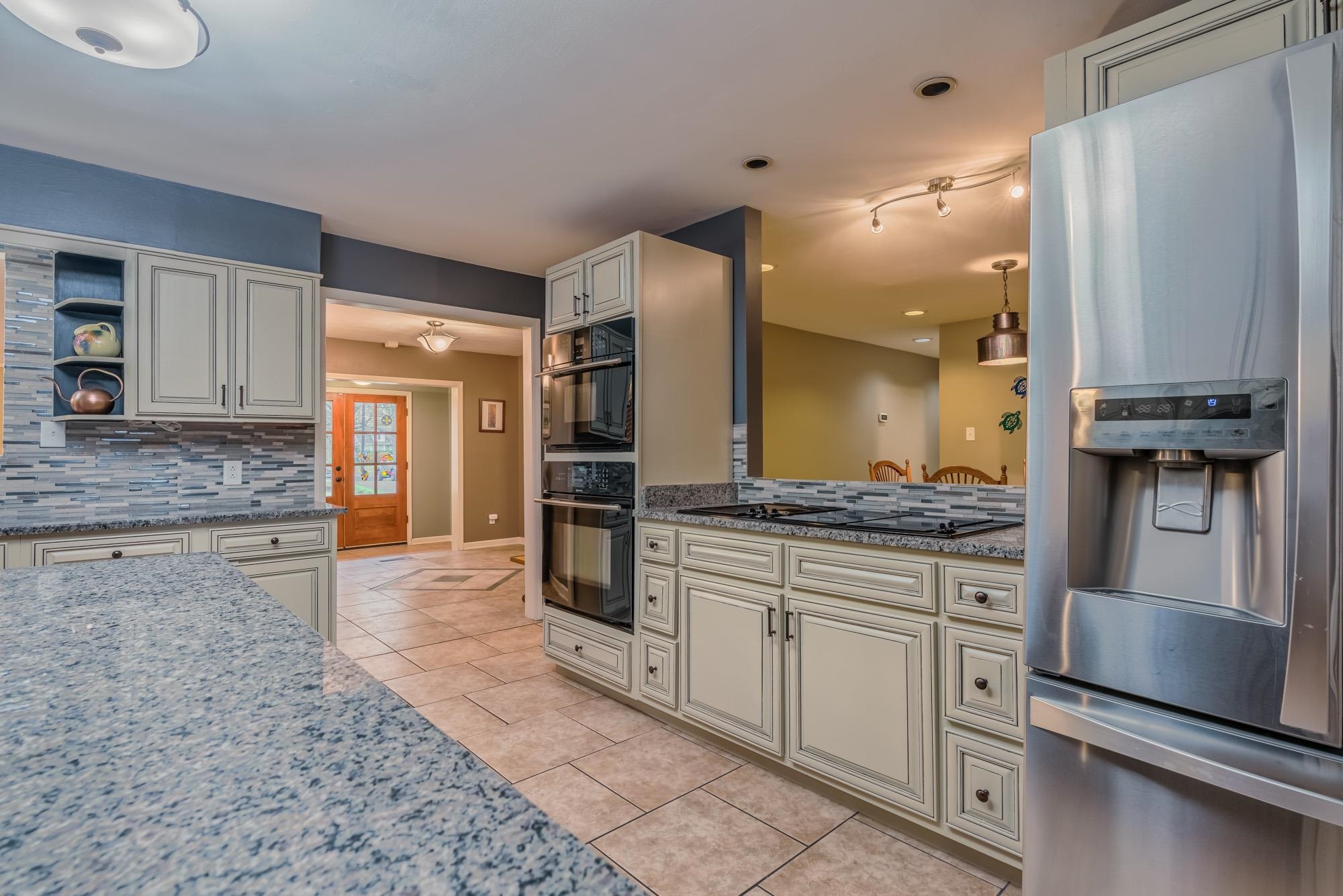 334 North Mendenhall Road Memphis, TN 38117 - Photo 7 of 25 Gallery Image 7