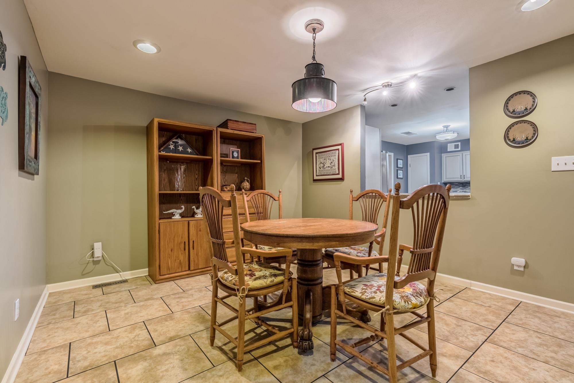 334 North Mendenhall Road Memphis, TN 38117 - Photo 8 of 25 Gallery Image 8