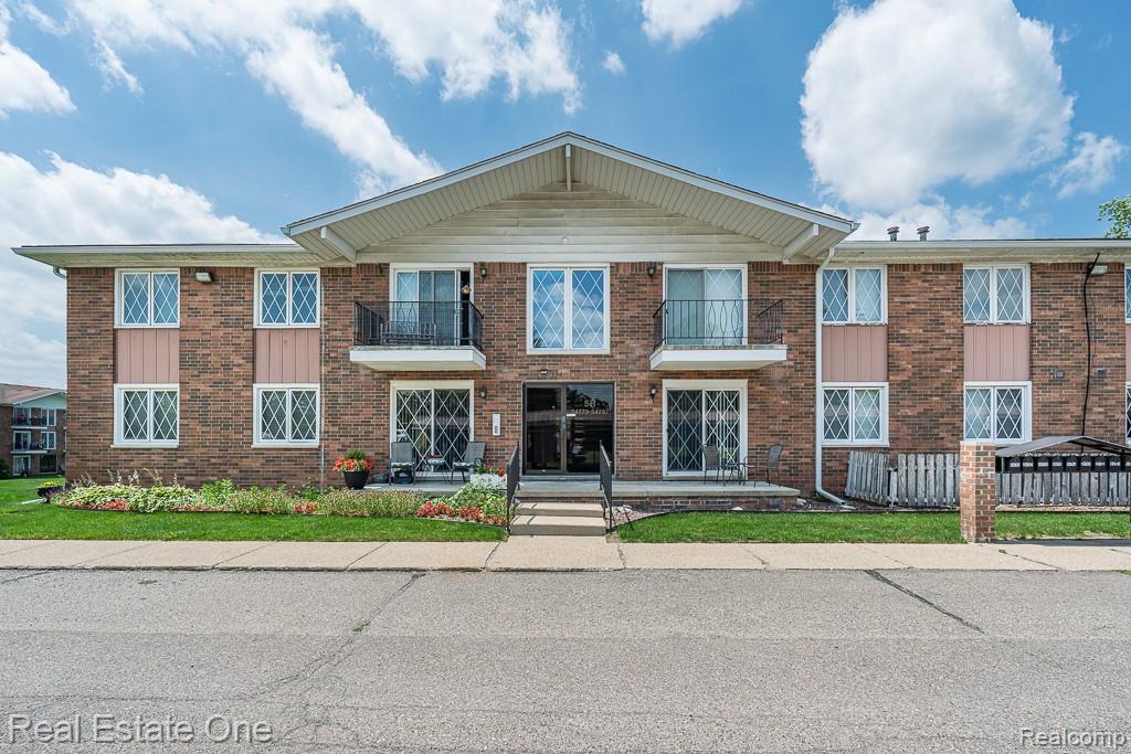 54795 Shelby Road, Unit 87 Utica, MI 48316 - Photo 1 of 23 54795 Shelby_MLS-026.jpg