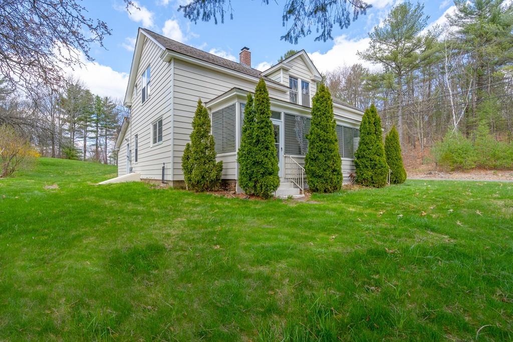 110 Middle Road Southampton, MA 01073 - Photo 3 of 32