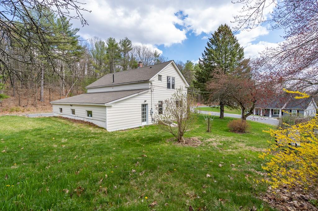 110 Middle Road Southampton, MA 01073 - Photo 7 of 32