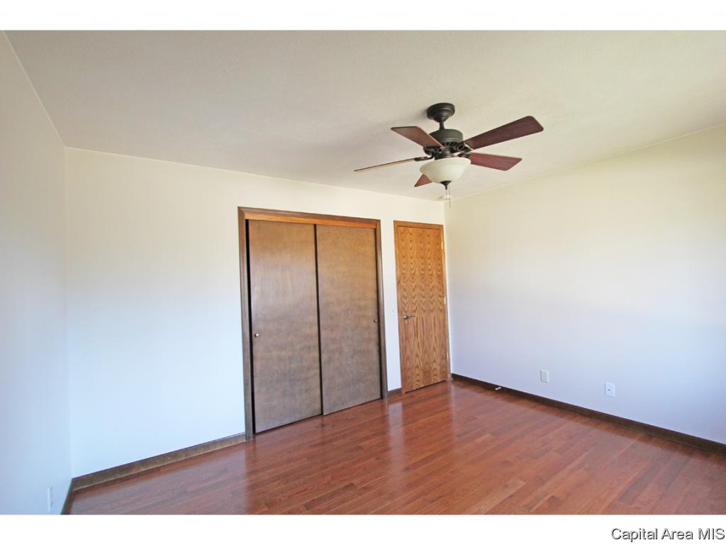 11 Beacon Ridge Drive Springfield, IL 62711 - Photo 24 of 36