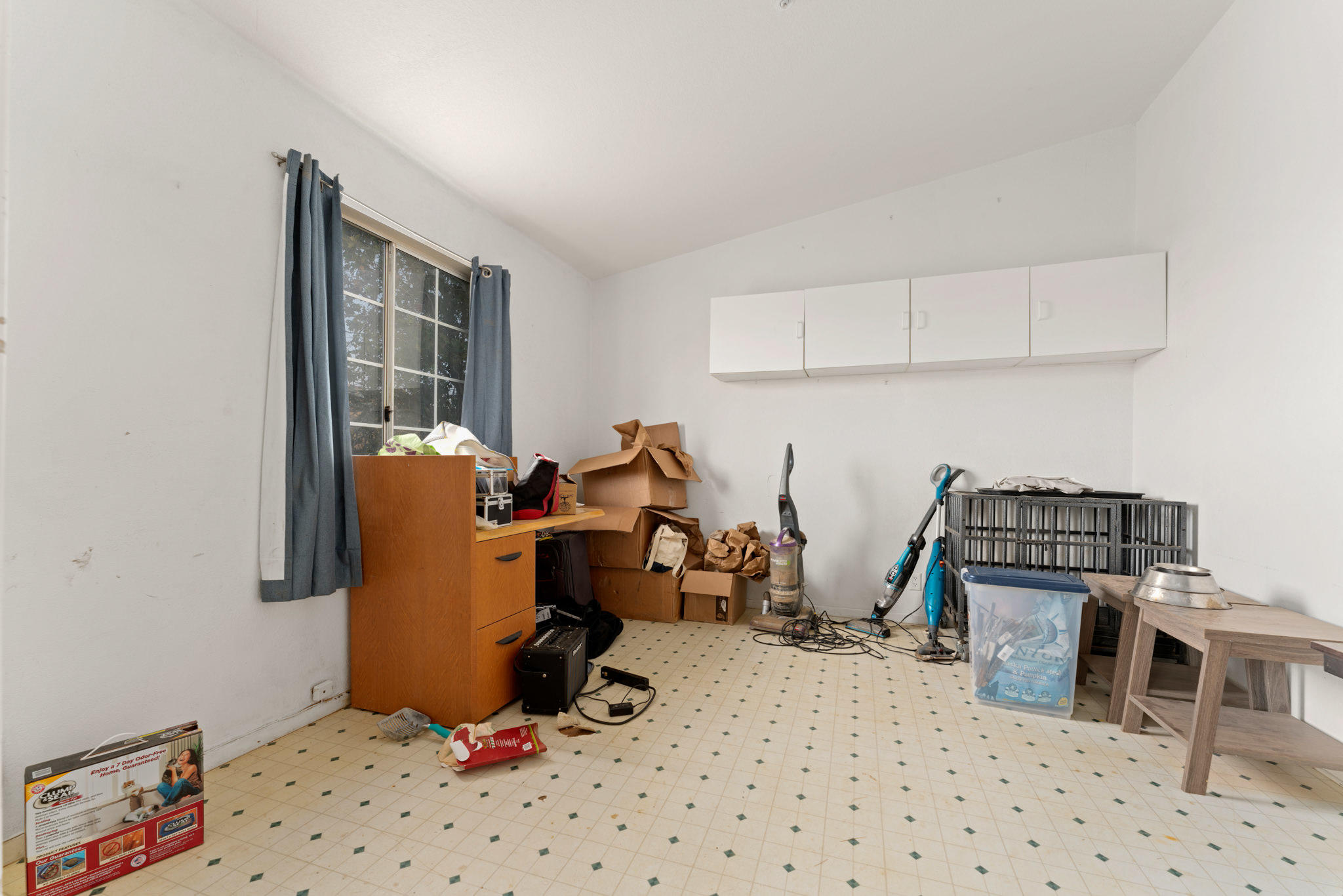 32035 Mountain Shadow Road Acton, CA 93510 - Photo 20 of 34 a view of a workspace with furniture