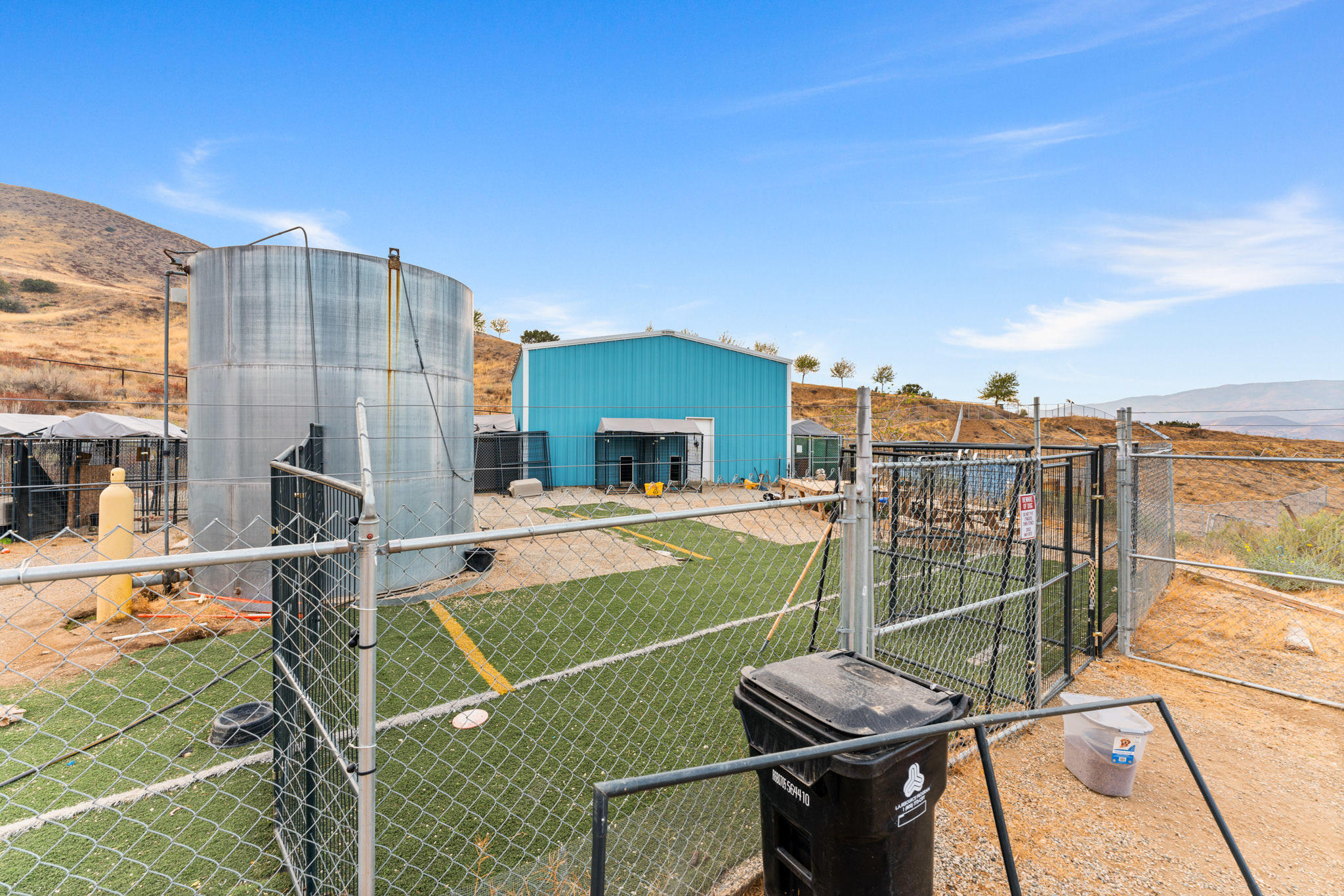 32035 Mountain Shadow Road Acton, CA 93510 - Photo 28 of 34 a view of a balcony with chairs