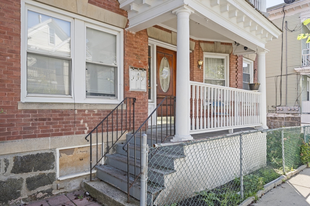 25 Perkins Street Salem, MA 01970 - Photo 3 of 28