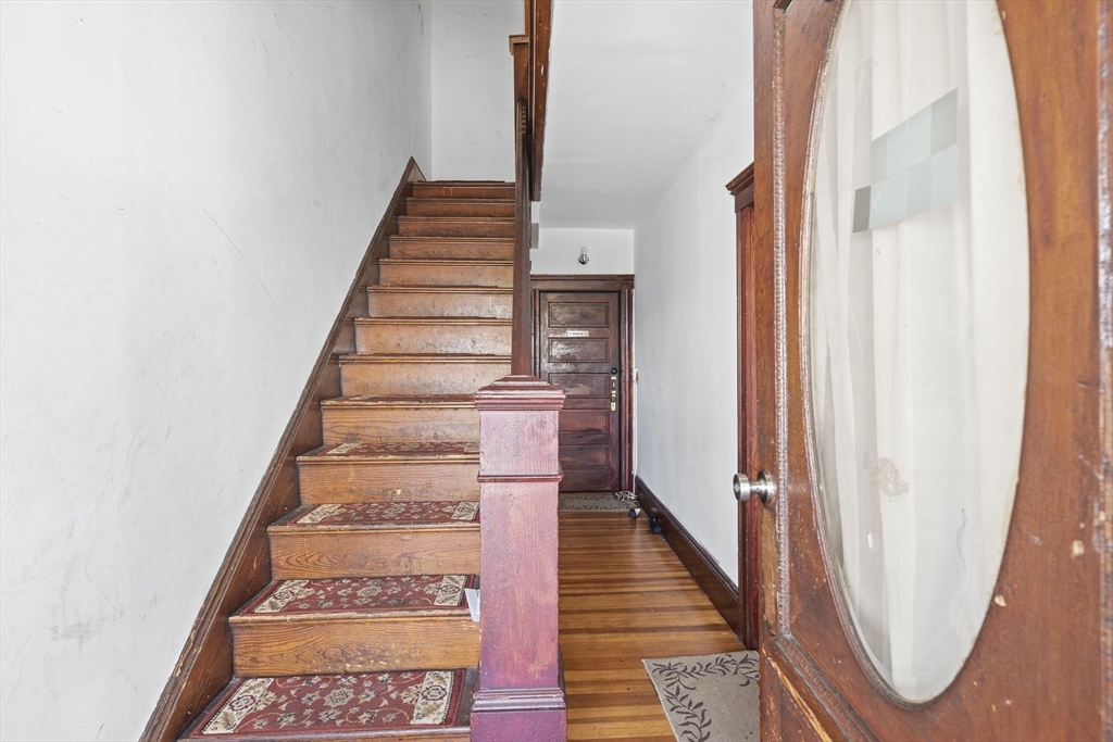 25 Perkins Street Salem, MA 01970 - Photo 6 of 28