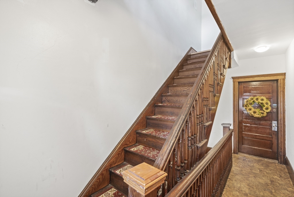 25 Perkins Street Salem, MA 01970 - Photo 8 of 28