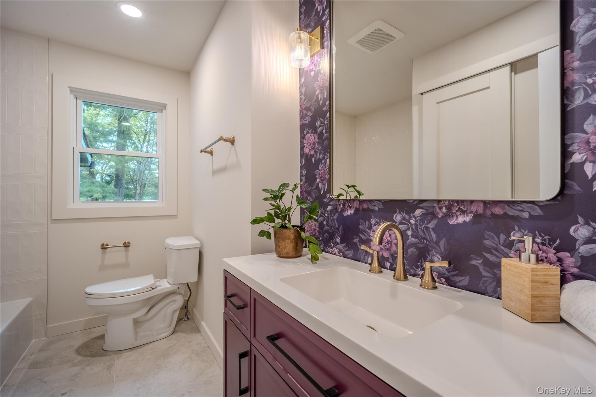 20 Manor Road Rhinebeck, NY 12572 - Photo 18 of 30 Hallway Bathroom