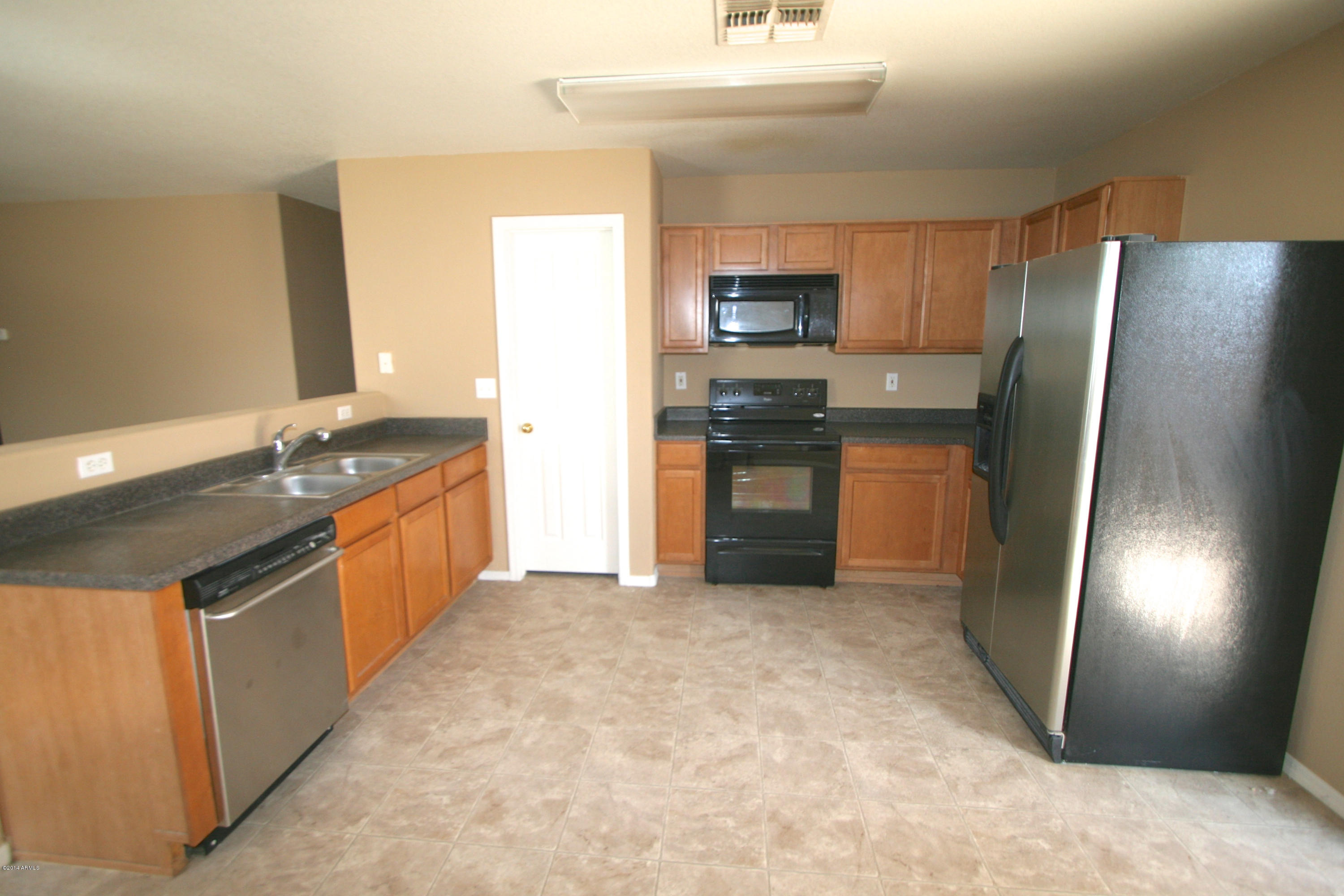 2518 West Roeser Road Phoenix, AZ 85041 - Photo 11 of 41 Gallery Image 11