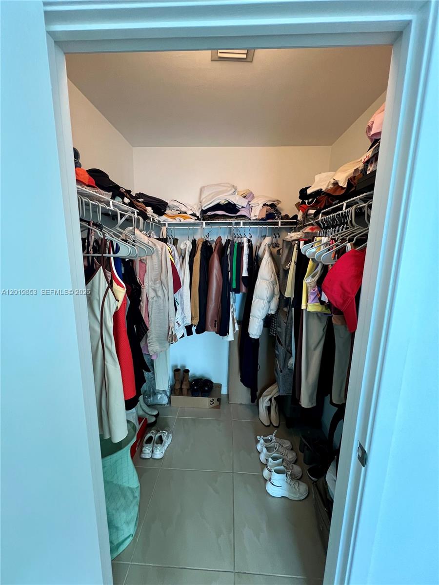 79 Southwest 12th Street, Unit 2903S Miami, FL 33130 - Photo 15 of 44