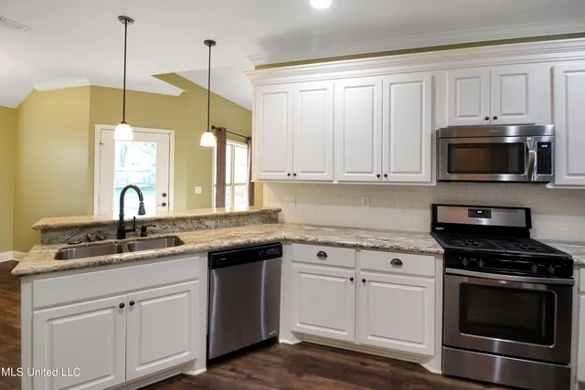 $2,200 | 165 Harvey Circle, Canton, MS 39046