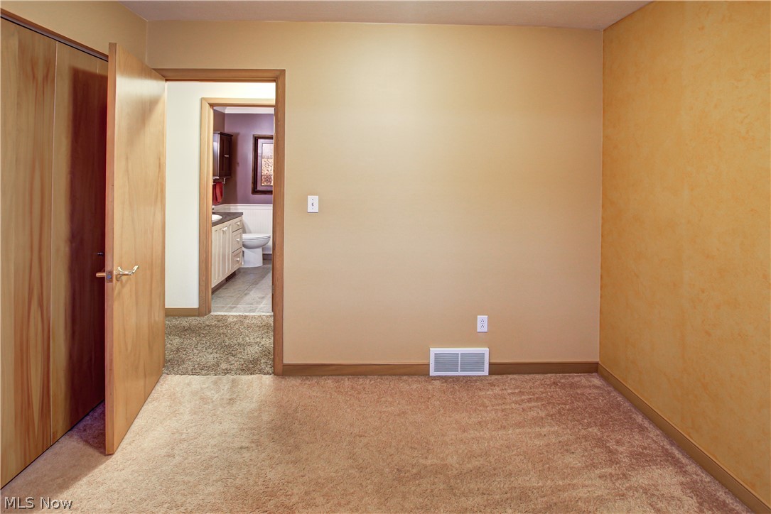 32301 Knobel Road Willowick, OH 44095 - Photo 17 of 35