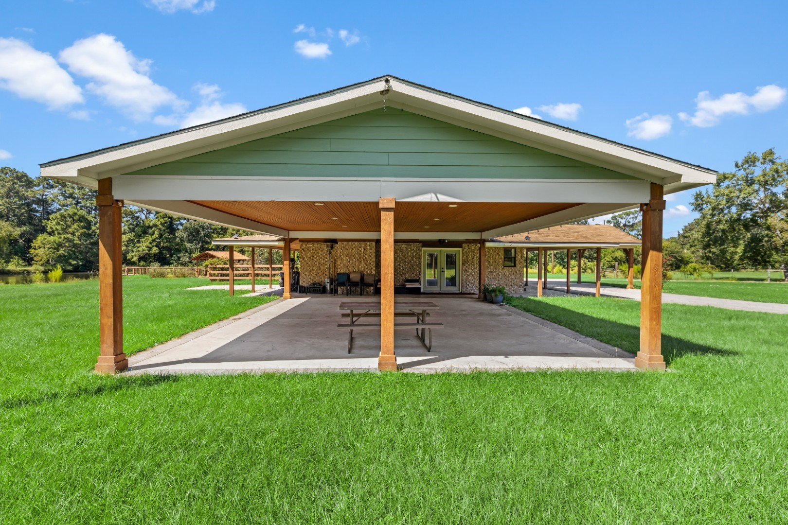 14818 Walker Road Conroe, TX 77302 - Photo 12 of 44 Carport - 28 X 30