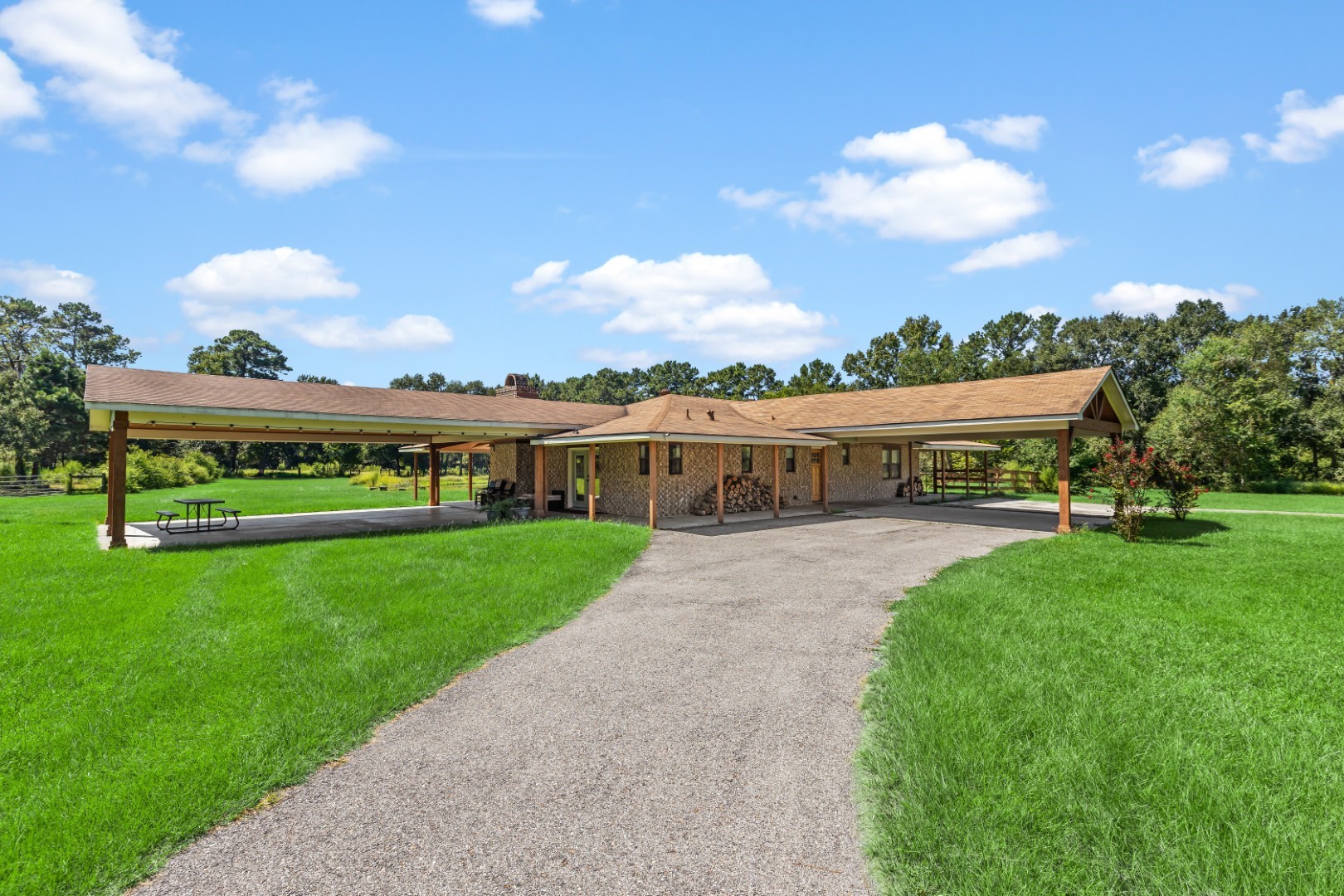 14818 Walker Road Conroe, TX 77302 - Photo 3 of 44 Driveway and Carport