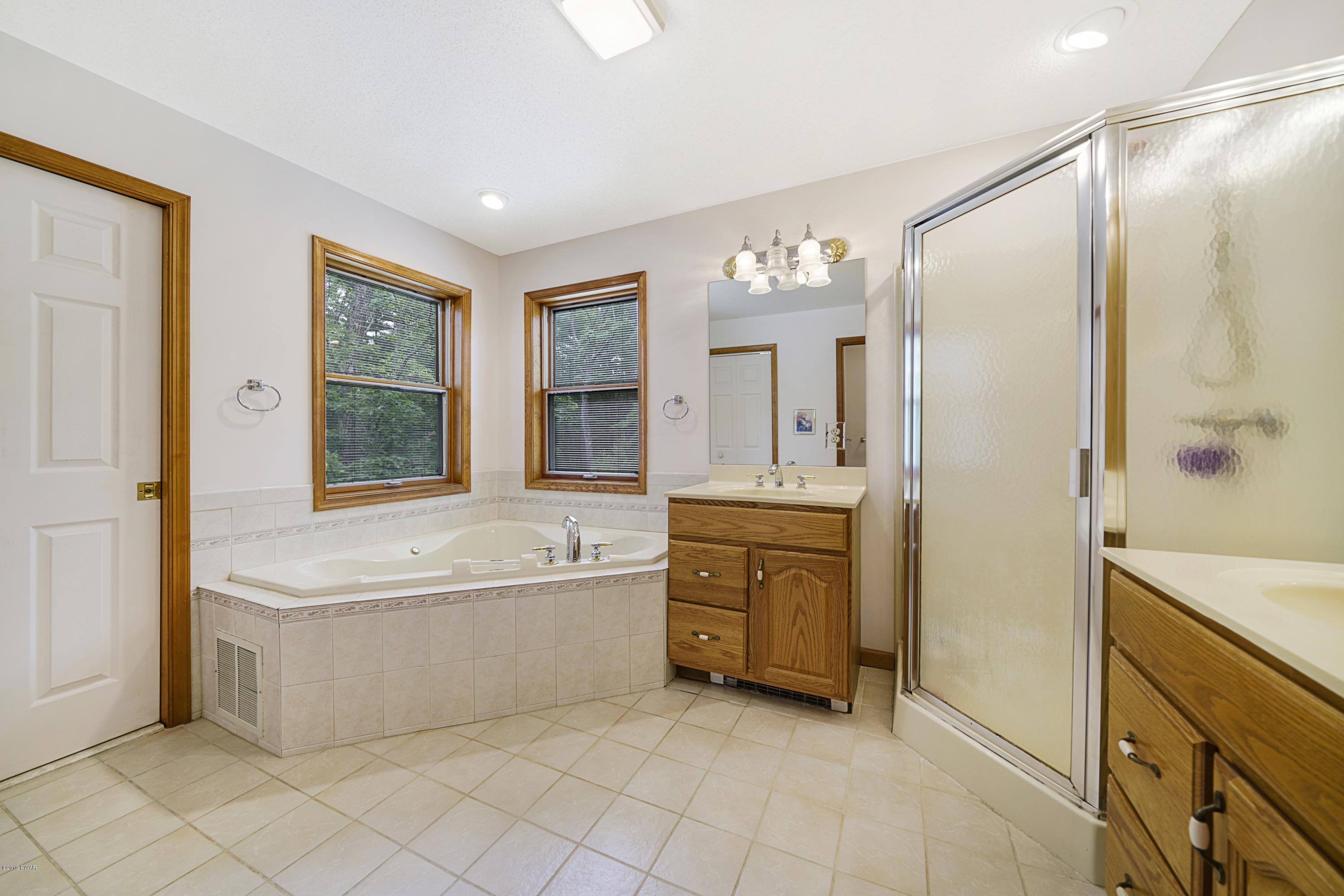 111 Stone Ridge Lane Milford, PA 18337 - Photo 20 of 36 7