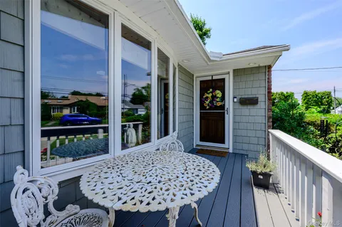 $969,000 | 262 Rose Street, Massapequa Park, NY 11762