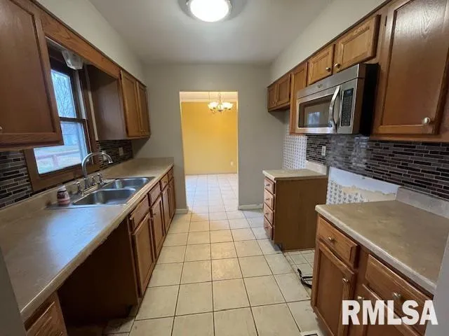 $114,900 | 101 North Lawrence Street, De Soto, IL 62924