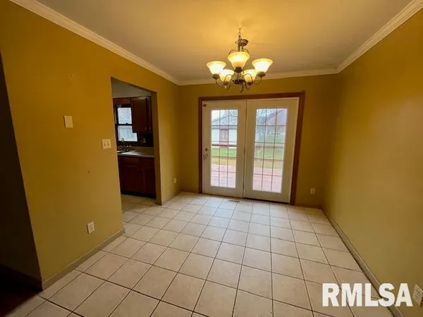 $104,900 | 101 North Lawrence Street, De Soto, IL 62924