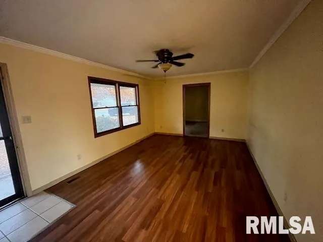 $119,900 | 101 North Lawrence Street, De Soto, IL 62924