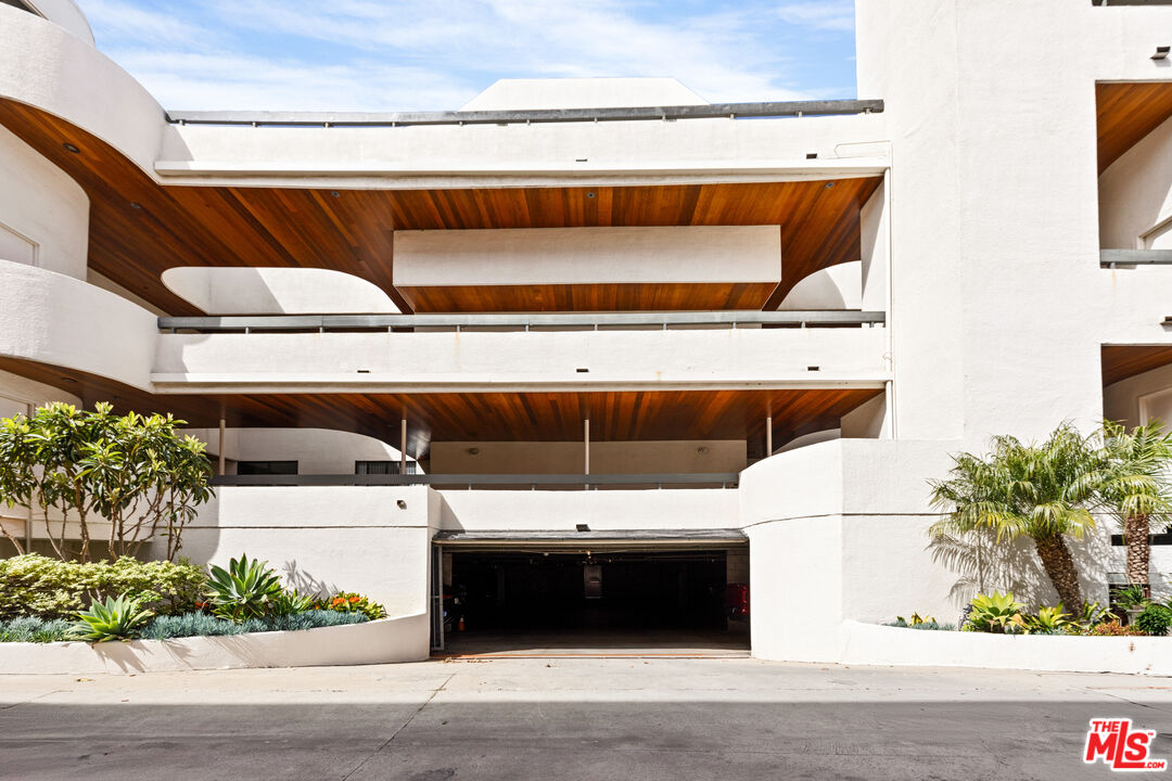 6209 Pacific Avenue, Unit 201 Playa del Rey, CA 90293 - Photo 41 of 48