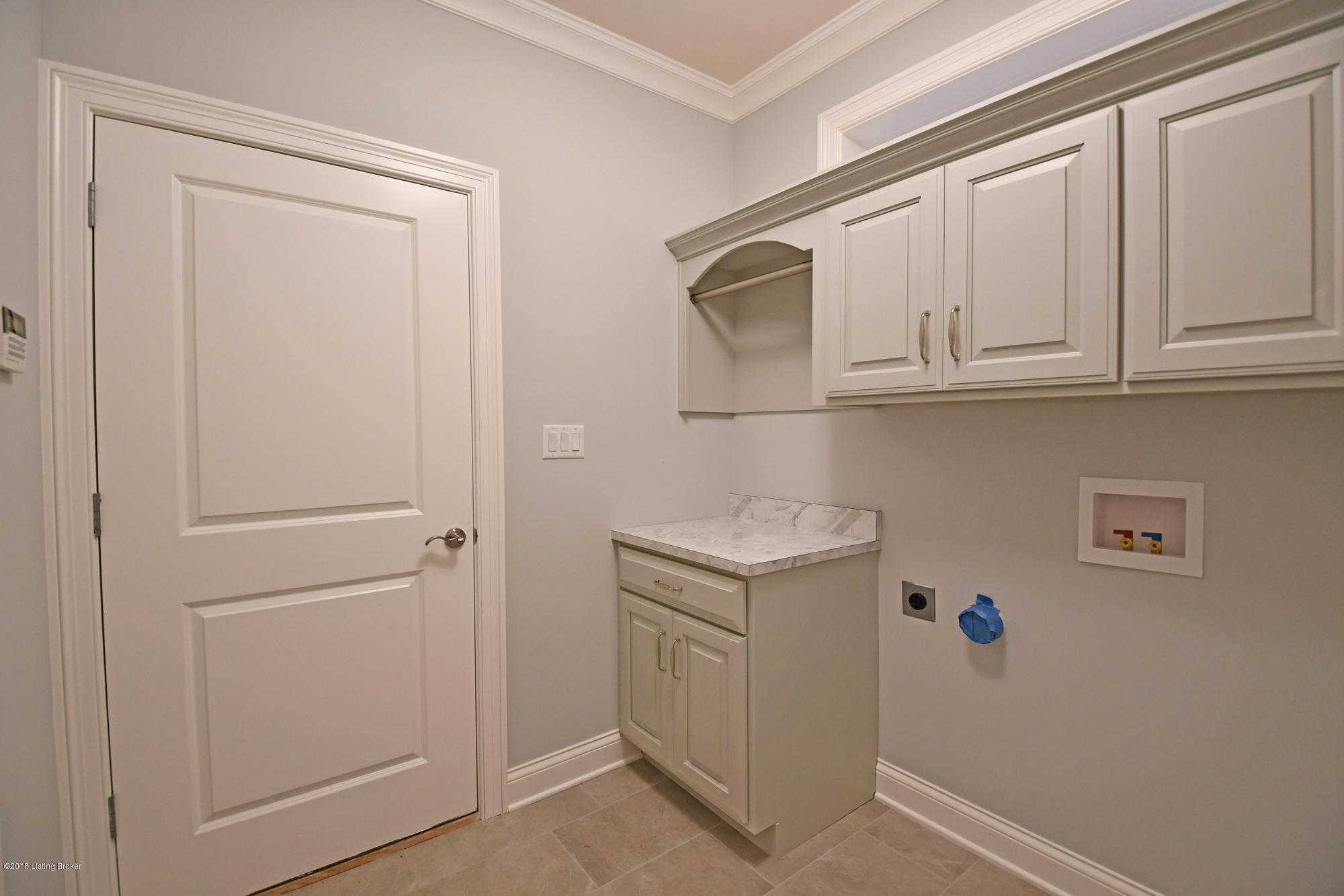 237 Maple Valley Road, Unit 19 Louisville, KY 40245 - Photo 21 of 22 laundry