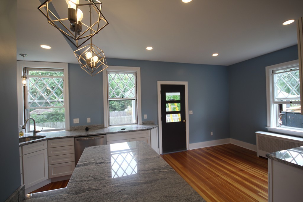 6 Cottage Street Warren, RI 02885 - Photo 7 of 28 Gallery Image 7