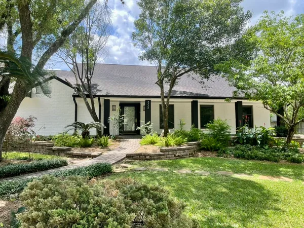 $739,000 | 4315 Breakwood Drive, Houston, TX 77096