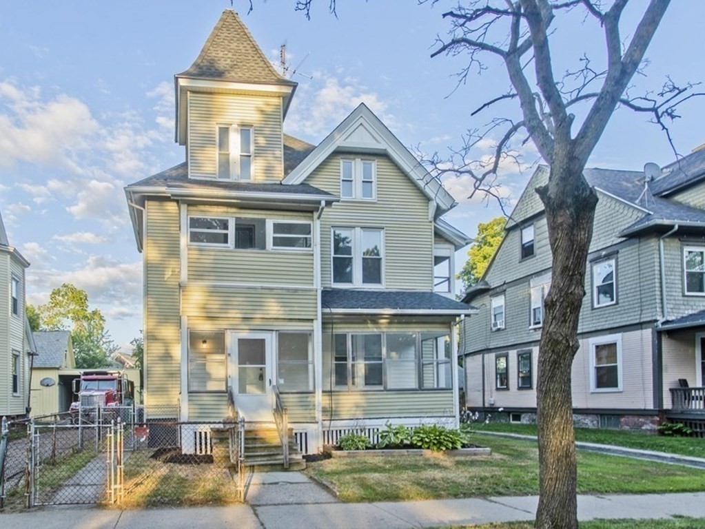 19 Yale Street Springfield, MA 01109 - Photo 1 of 39 Gallery Image 1