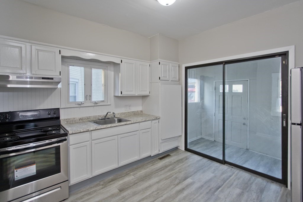 19 Yale Street Springfield, MA 01109 - Photo 12 of 39 Gallery Image 12