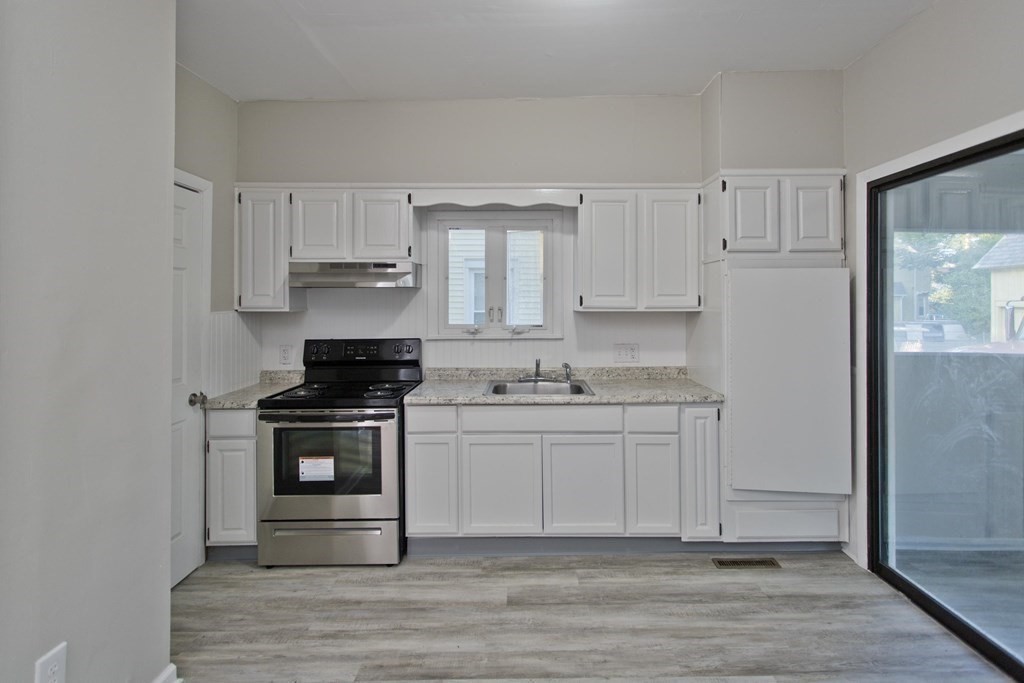 19 Yale Street Springfield, MA 01109 - Photo 13 of 39 Gallery Image 13