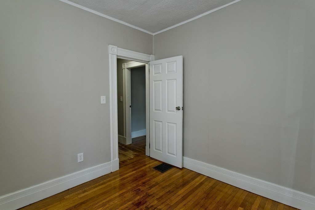 19 Yale Street Springfield, MA 01109 - Photo 24 of 39 Gallery Image 24