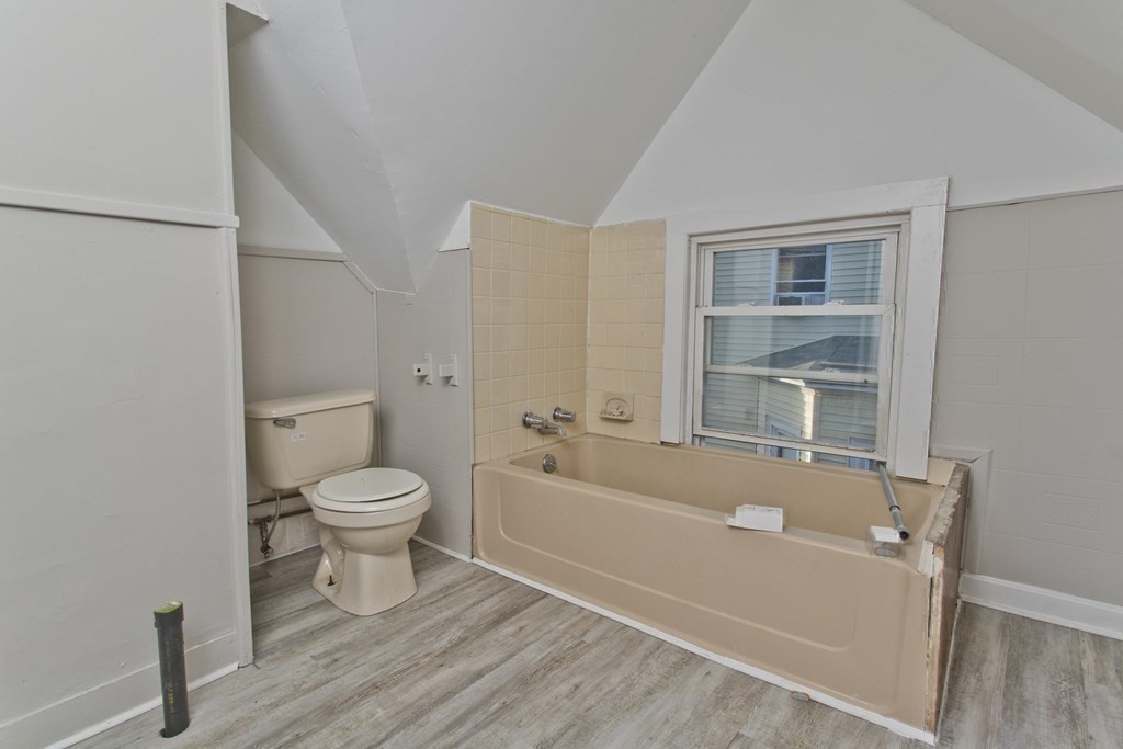 19 Yale Street Springfield, MA 01109 - Photo 30 of 39 Gallery Image 30