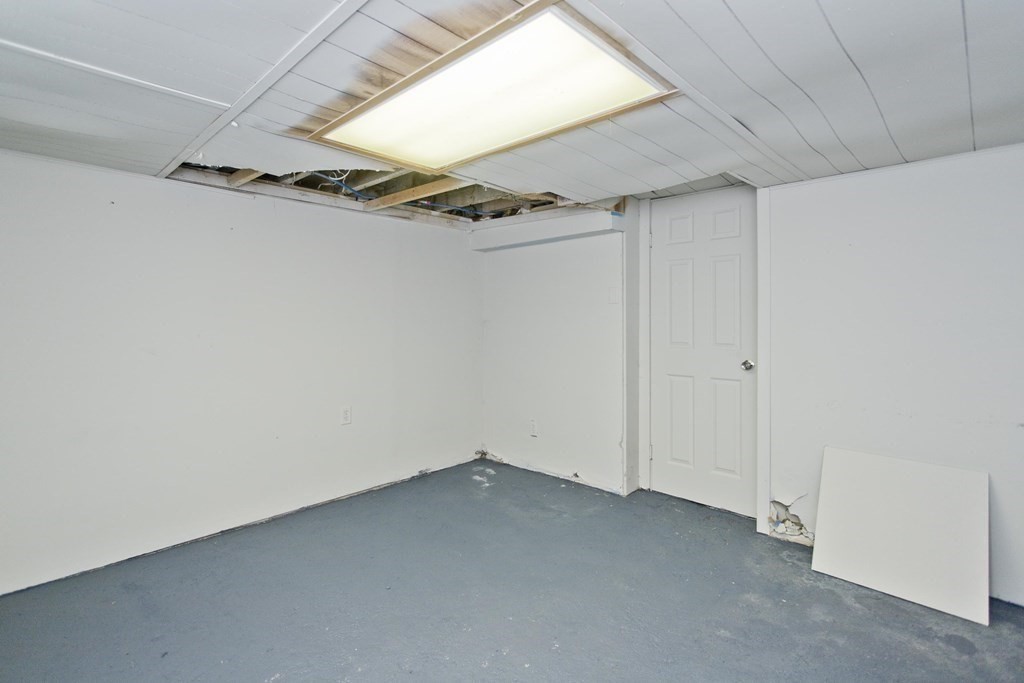19 Yale Street Springfield, MA 01109 - Photo 35 of 39 Gallery Image 35
