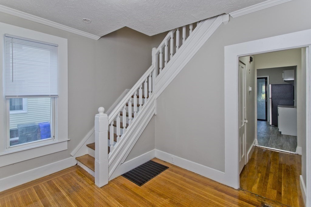 19 Yale Street Springfield, MA 01109 - Photo 6 of 39 Gallery Image 6
