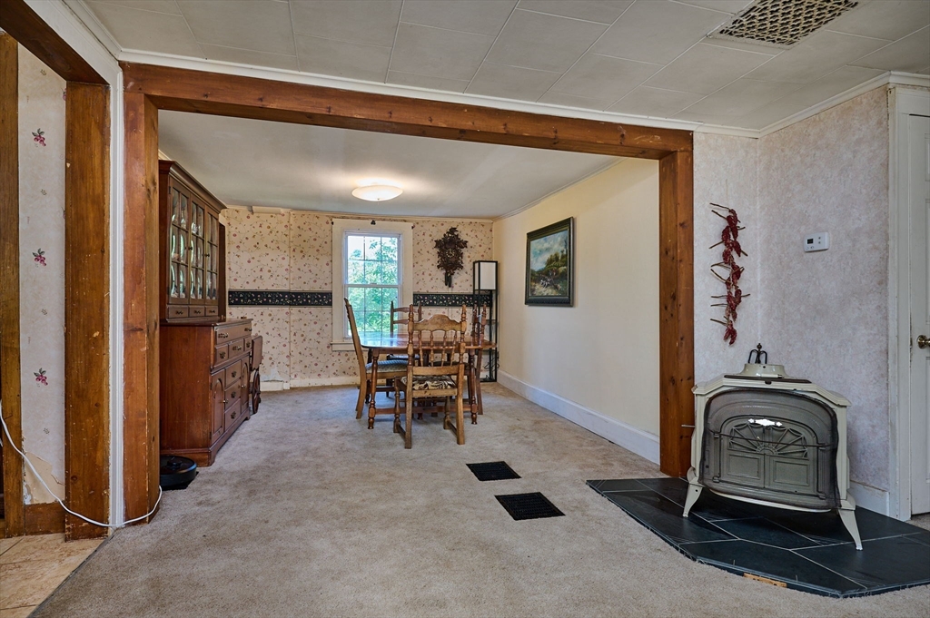 666 Montgomery Road Westfield, MA 01085 - Photo 17 of 42
