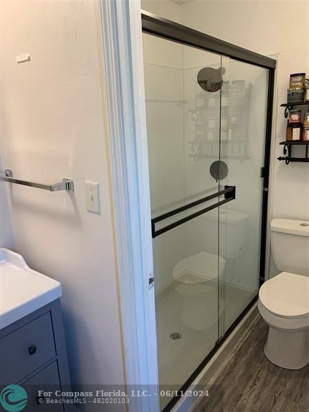 Brandywine Condominiums Gainesville, FL 32608 - Photo 14 of 18 a bathroom with a shower and toilet