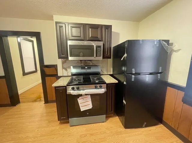 $2,000 | 27 Wilcox Street, Unit 1L, Springfield, MA 01105