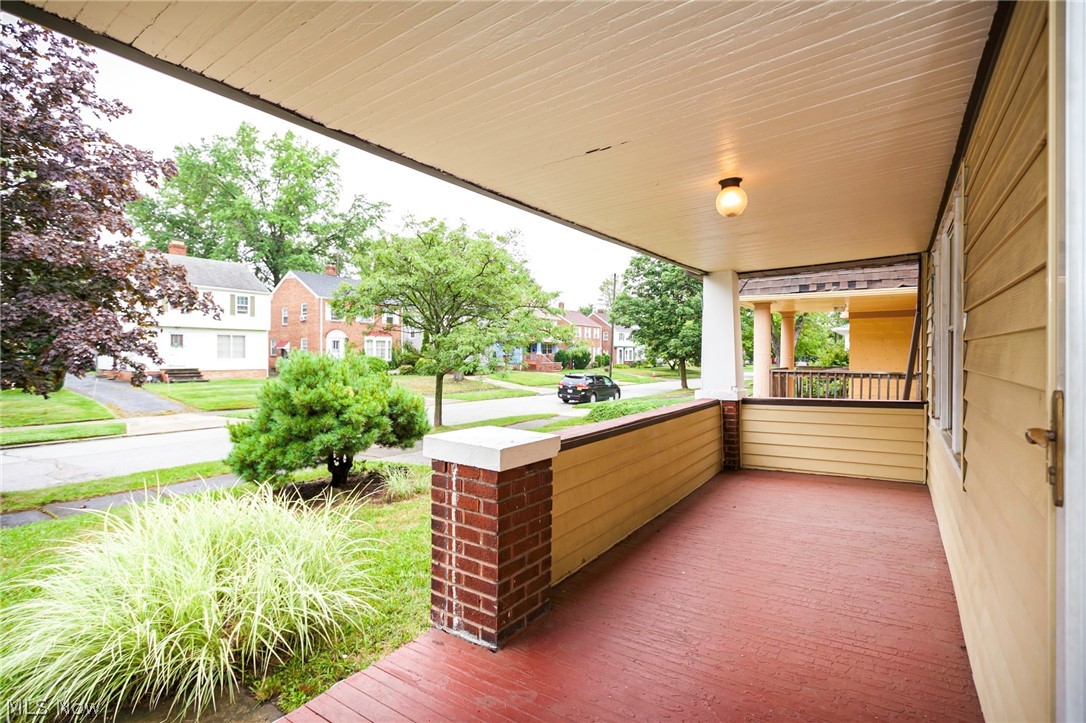 3419 Spangler Road Cleveland Heights, OH 44112 - Photo 3 of 35